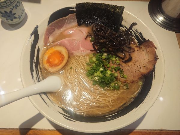 「白中盛（８３０円）」@博多長浜らーめん よかとの写真