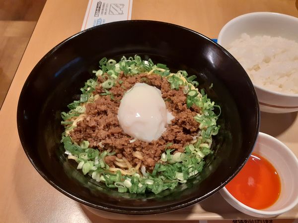 「旨辛汁なし担々麵（期間限定）」@ガスト 川越駅前店の写真