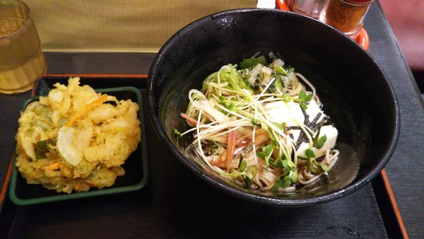 「（夏メニュー）冷がけ薬味とうふ、かきあげ（クーポン）」@ゆで太郎 一番町店の写真