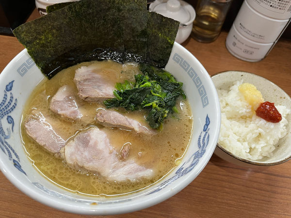 「チャーシューメン ¥950 小ライス ¥100」@家系ラーメン みさき家の写真