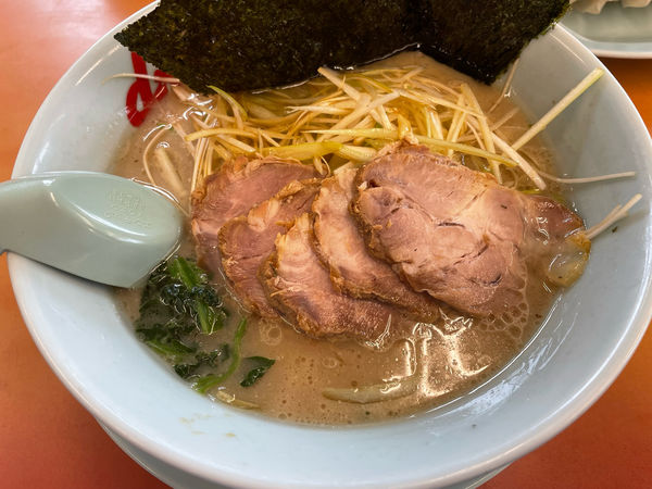 「醤油ネギチャーシュー」@ラーメン山岡家 相模原店の写真