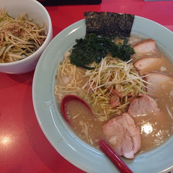 「ネギチャーシューメン1000円、ネギ丼(小)250円」@ラーメンショップ 磐田竜洋店の写真