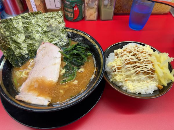 「ラーメン」@王道家直伝 との丸家 八潮店の写真
