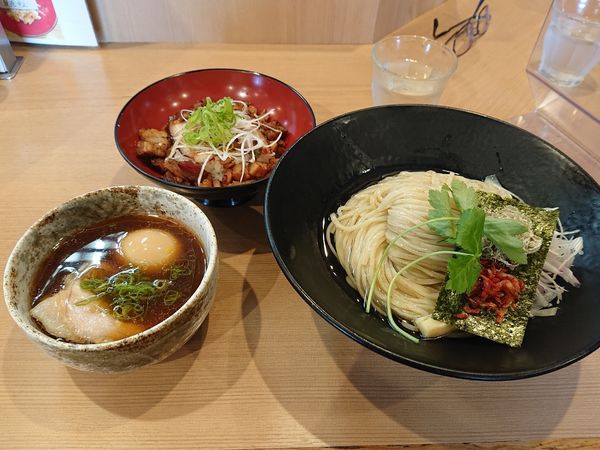 「特製醤油つけ麺 大盛り チャーシュー丼」@支那蕎麦屋 藤花の写真