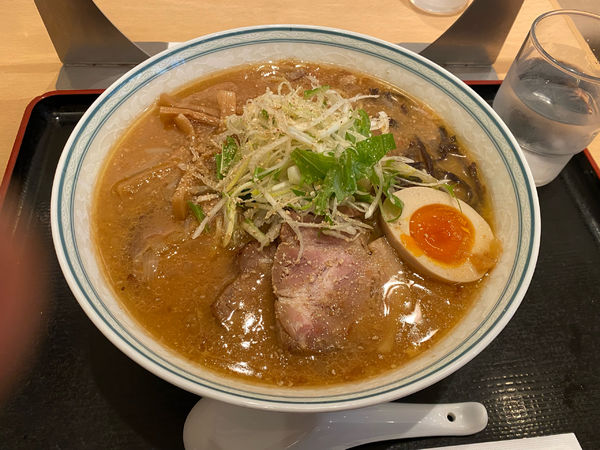 「味噌らぁめん大盛り850円」@満月の写真