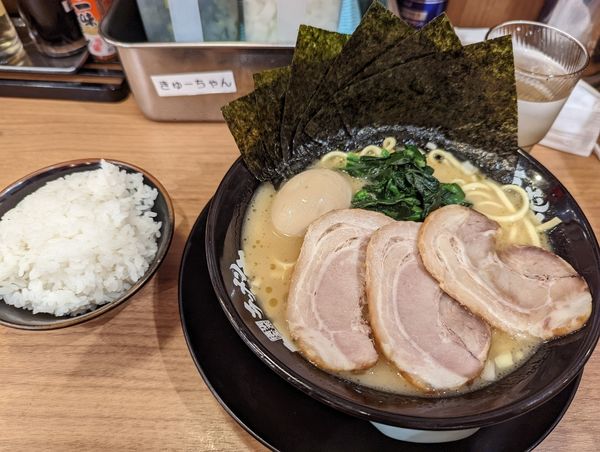 「マックスラーメン　ライス」@町田商店 田端店の写真