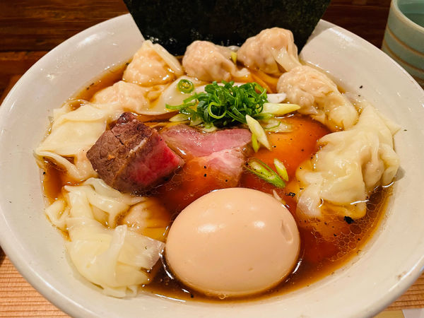 「ワンタンめん 特上 1,900円 ワンタン追加 250円」@Homemade Ramen 麦苗の写真