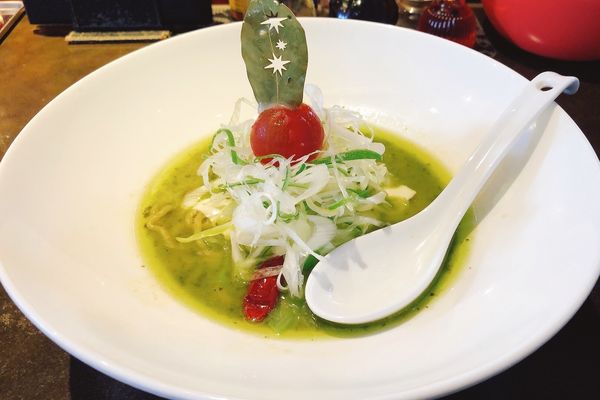 「バジルdeグリーン味噌（990円）」@麺 藏藏の写真