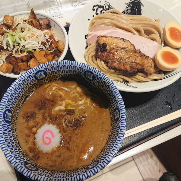 「特製つけ麺1200円、炙り肉飯セット230円」@松戸富田製麺 三井アウトレットパーク木更津店の写真