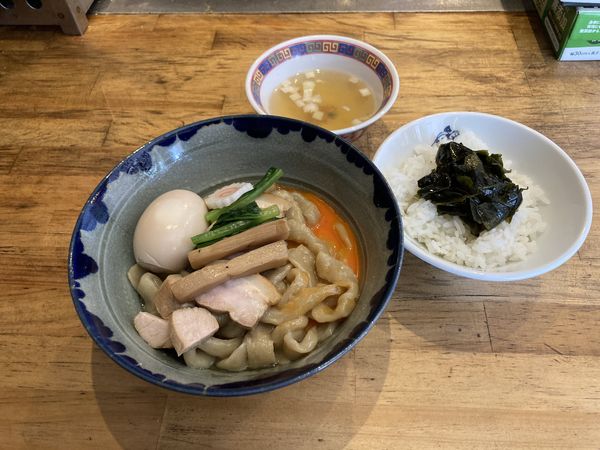 「油そば＋ごはん＋味玉」@だしと麺 遊泳の写真