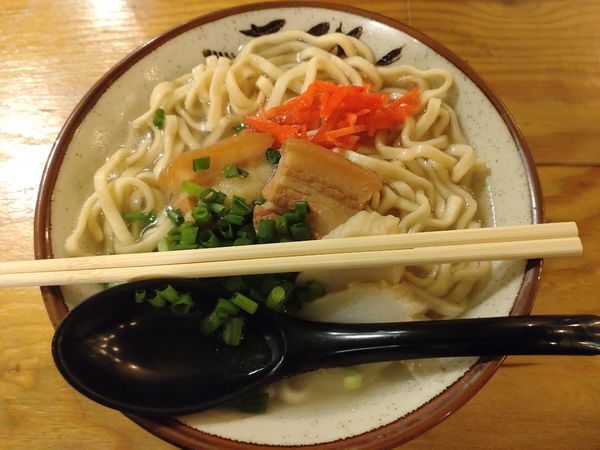 「沖縄三枚肉そば　５００円」@沖縄宮古島酒場 ニーゴの写真
