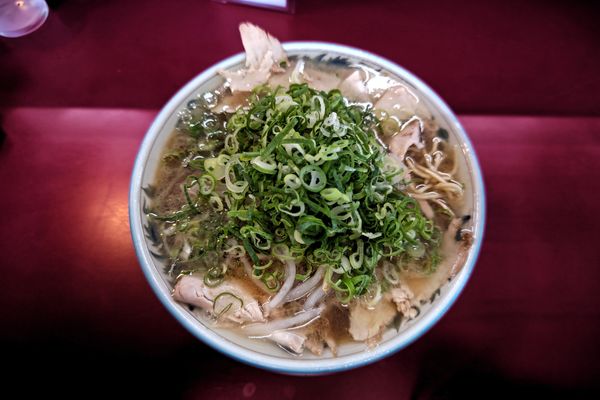「ラーメン特製（しょう油）」@ラーメン藤 物部店の写真