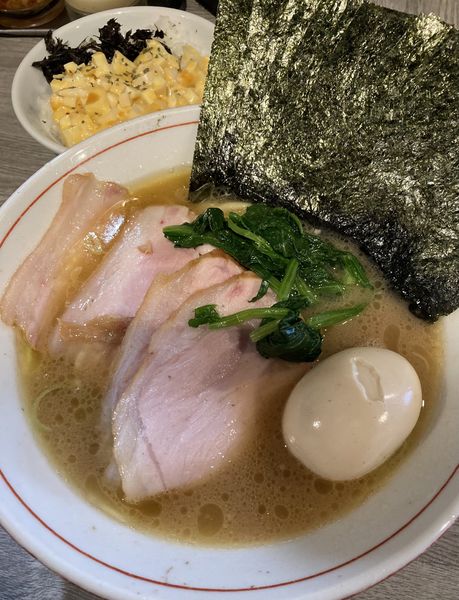 「特製ラーメン ＋ タルタル飯」@らーめん ぱったぱたの写真