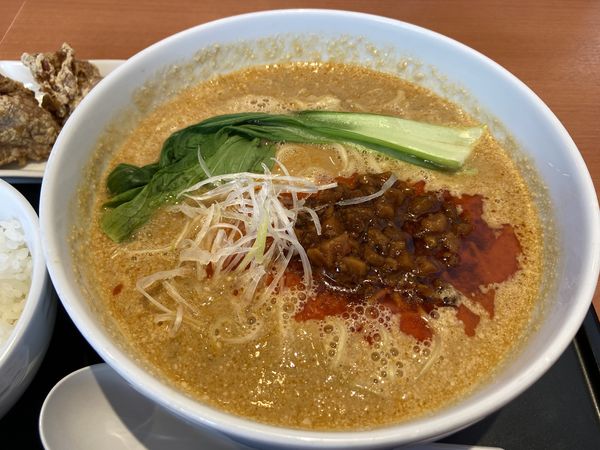 「胡麻香る四川風担々麺セット 〜鷄の唐揚げ2コ・ミニごはんつき」@デニーズ  小机店の写真