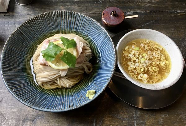「昆布水つけ麺(1000￥＋大盛100￥)」@自家製麺 オオモリ製作所の写真