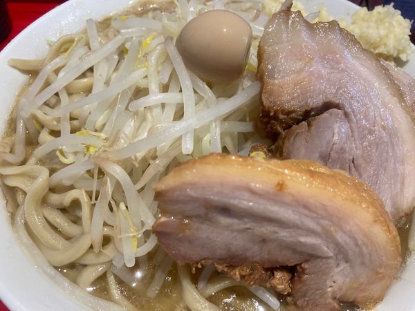 「ラーメン＋ヤサイ少な目＋ニンニク」@麺屋HEROの写真