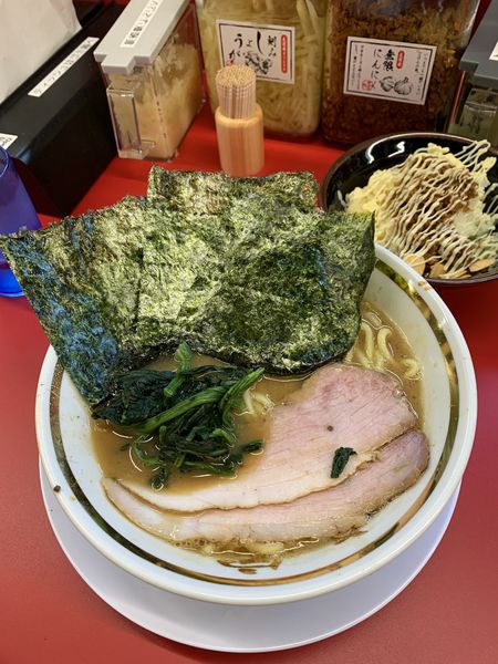 「ラーメン(開店無料)半ライス60円」@家系ラーメン王道家直伝 との丸家 船橋店の写真