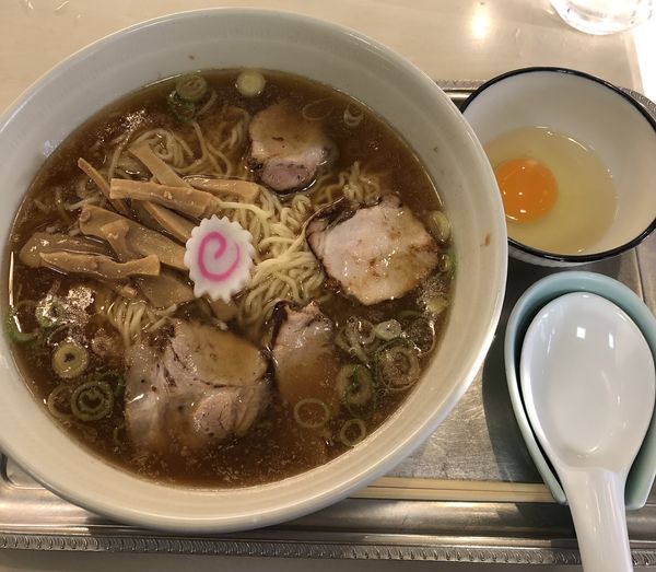 「中華麺(生玉子付・麺少なめ)1180円」@永福町大勝軒の写真