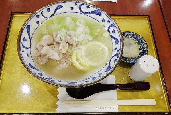 「豚とレタスのさわやかレモンラーメン（1,100円）」@麻布茶房 アトレ大森の写真