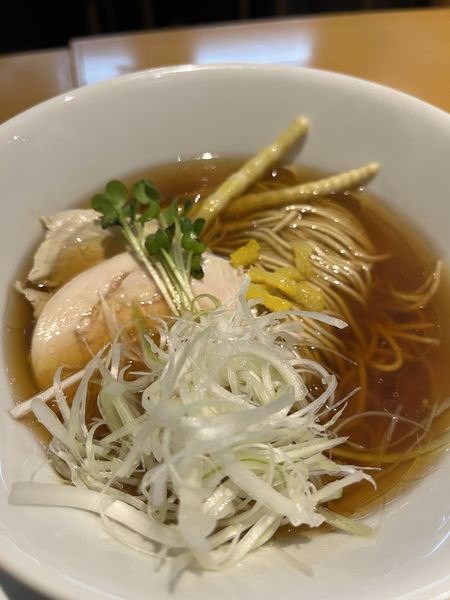 「淡麗醤油ラーメン」@だし工房 絹と小麦の写真