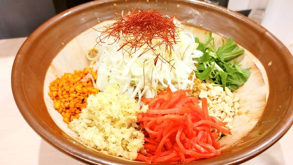 「冷やし坦々まぜそば・麺増し600g・しょうが・ネギ…」@鷹の目 蒲田店の写真