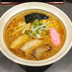 しょうゆらーめん850円