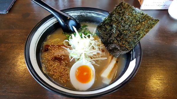 「こくとろ塩ラーメン880円」@麺や 鶏恵 ときわ店の写真
