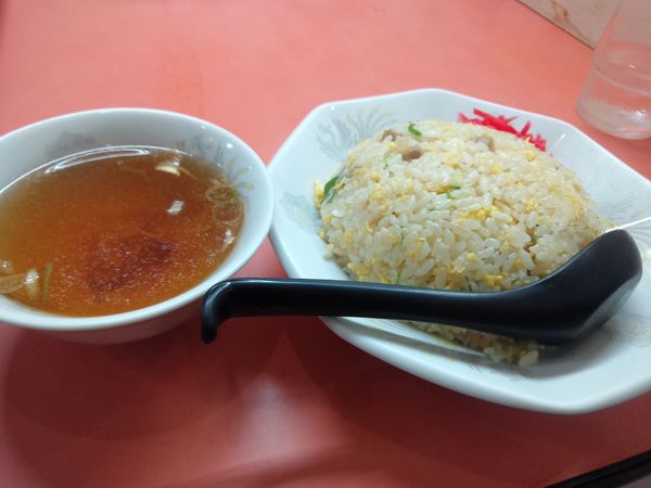 「チャーハン６３０円　スープ付」@珍來 北千住店の写真