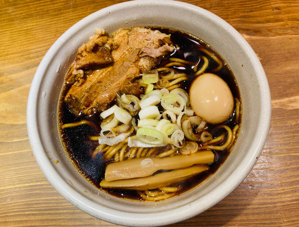 「らーめんmicro(焼豚 厚)＋特選こだわり煮玉子」@人類みな麺類 東京本店の写真