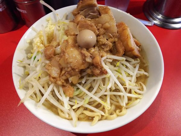 「ラーメン少な目ニンニクアブラ　830円」@麺屋HEROの写真