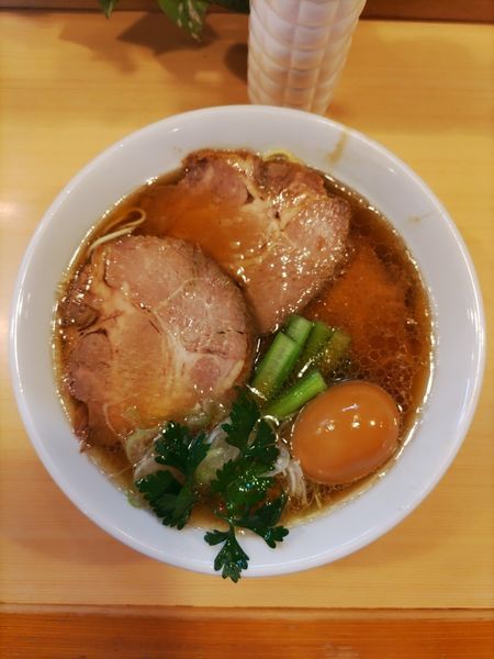 「チャーシュー醤油らーめん+味玉  ﾒﾝﾏ抜き」@らーめんDINING れんげの写真