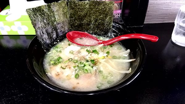 「ラーメン（７００円）」@らーめん こんてな屋の写真