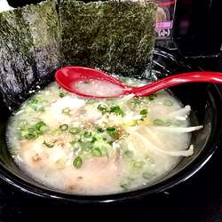 ラーメン（７００円）