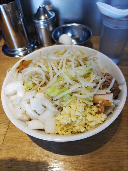 「たまラーメン ￥900+生卵50円」@MEN YARD FIGHTの写真