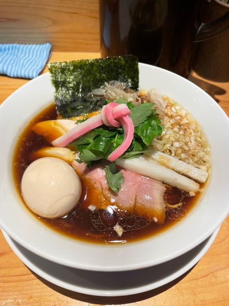 「『鶏SOBA＋味玉』1100円」@Ginza Noodles むぎとオリーブの写真