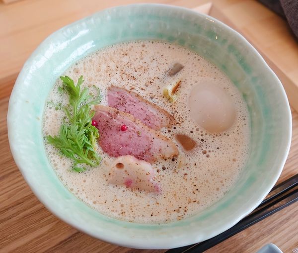「鴨らぁ麺(白湯)」@らぁ麺 かものはいろの写真