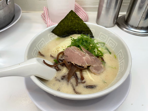 「ラーメン¥550」@博多天神 新橋1号店の写真