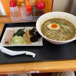 限界濃厚煮干しラーメン　1100円