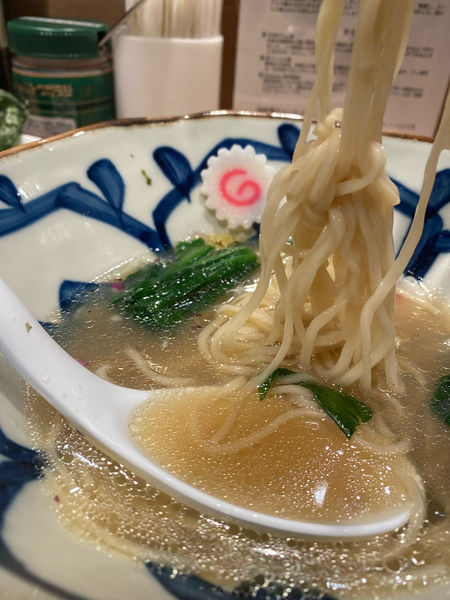 「蛤醤油トリュフバターらぁ麺」@貝と煮干し、時々濃厚の写真