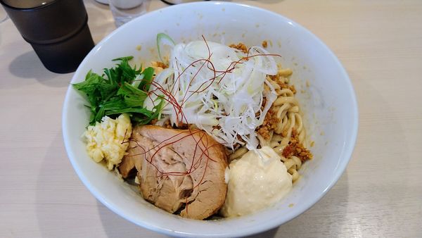 「【期間限定】冷やし担々まぜそば(ニンニク・ガリマヨ)」@鷹の目 蒲田店の写真