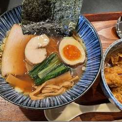 「醤油ラーメン」+「ミニカレー」