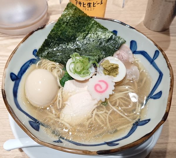 「蛤醤油らぁ麺＋味玉＋アサヒ生ビールマルエフ」@貝と煮干し、時々濃厚の写真