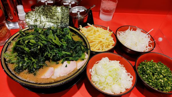 「チャーシューメン大 ・ほうれん草✘‎２etc. ￥1,780」@環2家 蒲田店の写真