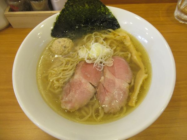 「塩らーめん（900円）」@しののめヌードルの写真