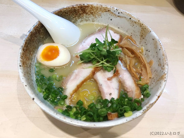 「塩チャーシューらぁめん」@麺や けせらせらの写真