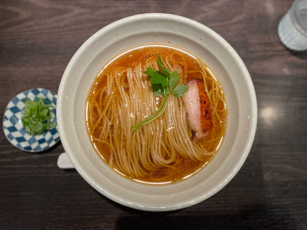 「巴醤油そば　かけ」@麺創房LEOの写真