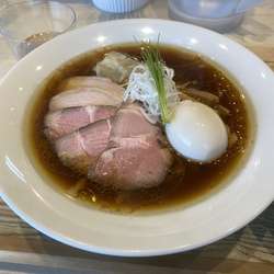 特製中華蕎麦〈醤油〉大盛 （手揉みめん)吊し焼きバラ丼