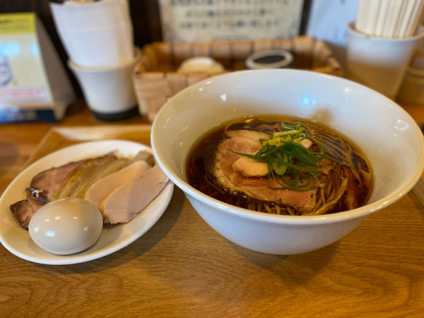 「限定 黄金鶏の醤油そば 等」@中華蕎麦 はざまの写真