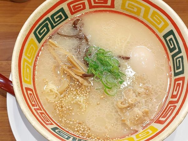 「東京とんこつじゃんがら味玉入り」@東京じゃんがら 秋葉原店の写真