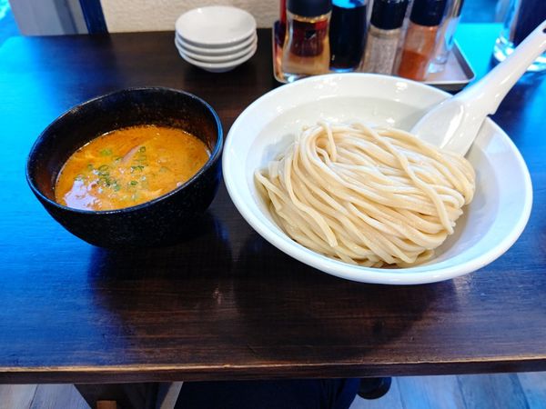 「レッドカレーつけ麺(大盛・300g)890円→500円」@麺屋 承太郎の写真